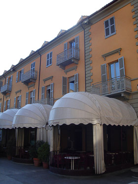 Alba, lo storico Bar Savona