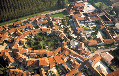 Bra, Pollenzo vista dall'alto