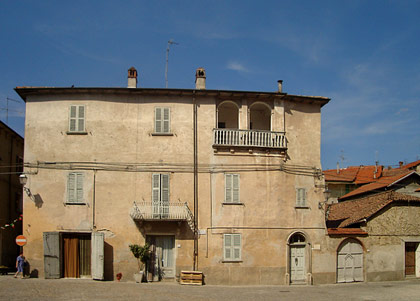 Casa dei Geloso, Monastero Bormida, 